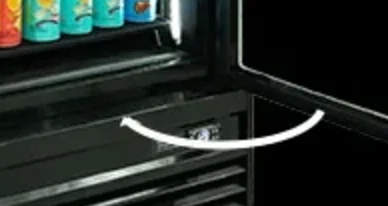 HAHA 542 Pro self-closing door close-up